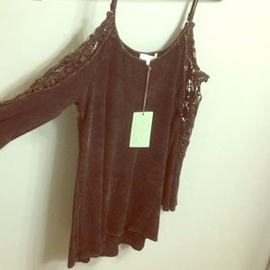 Hi low Black Cold Shoukder Lace Top